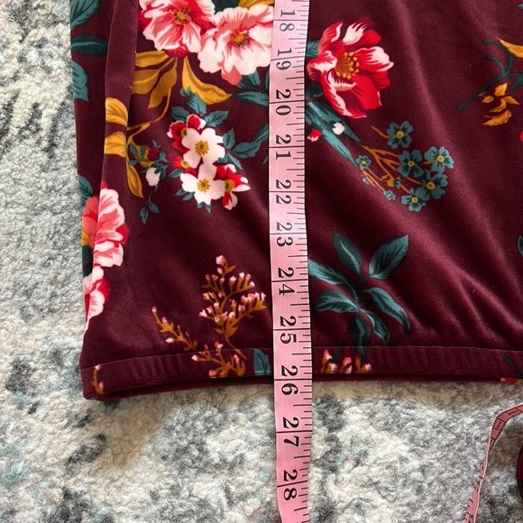 Loft Velour Floral Top - Picture 8 of 8